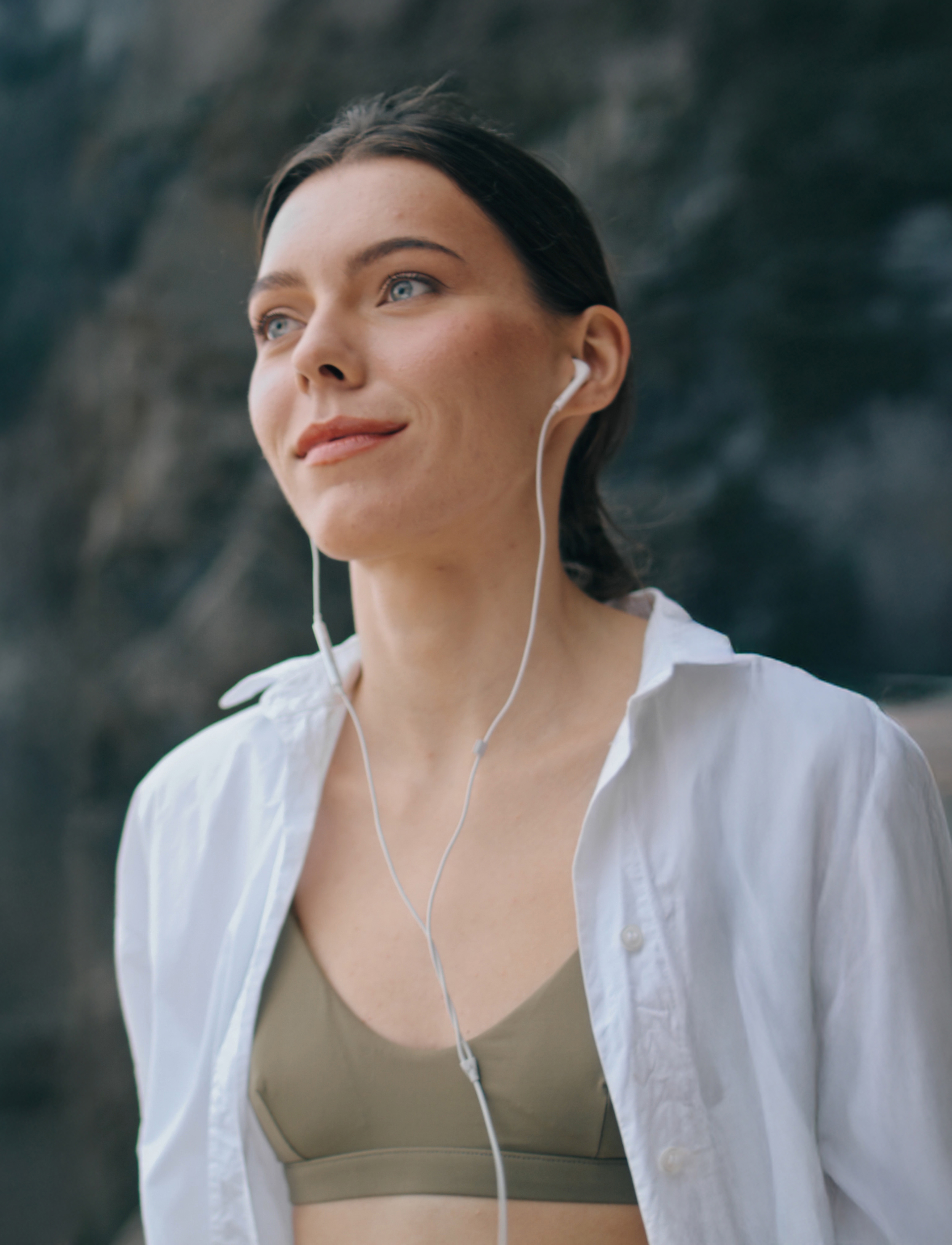 Lady_WiredHeadphones-Expanded-crop2
